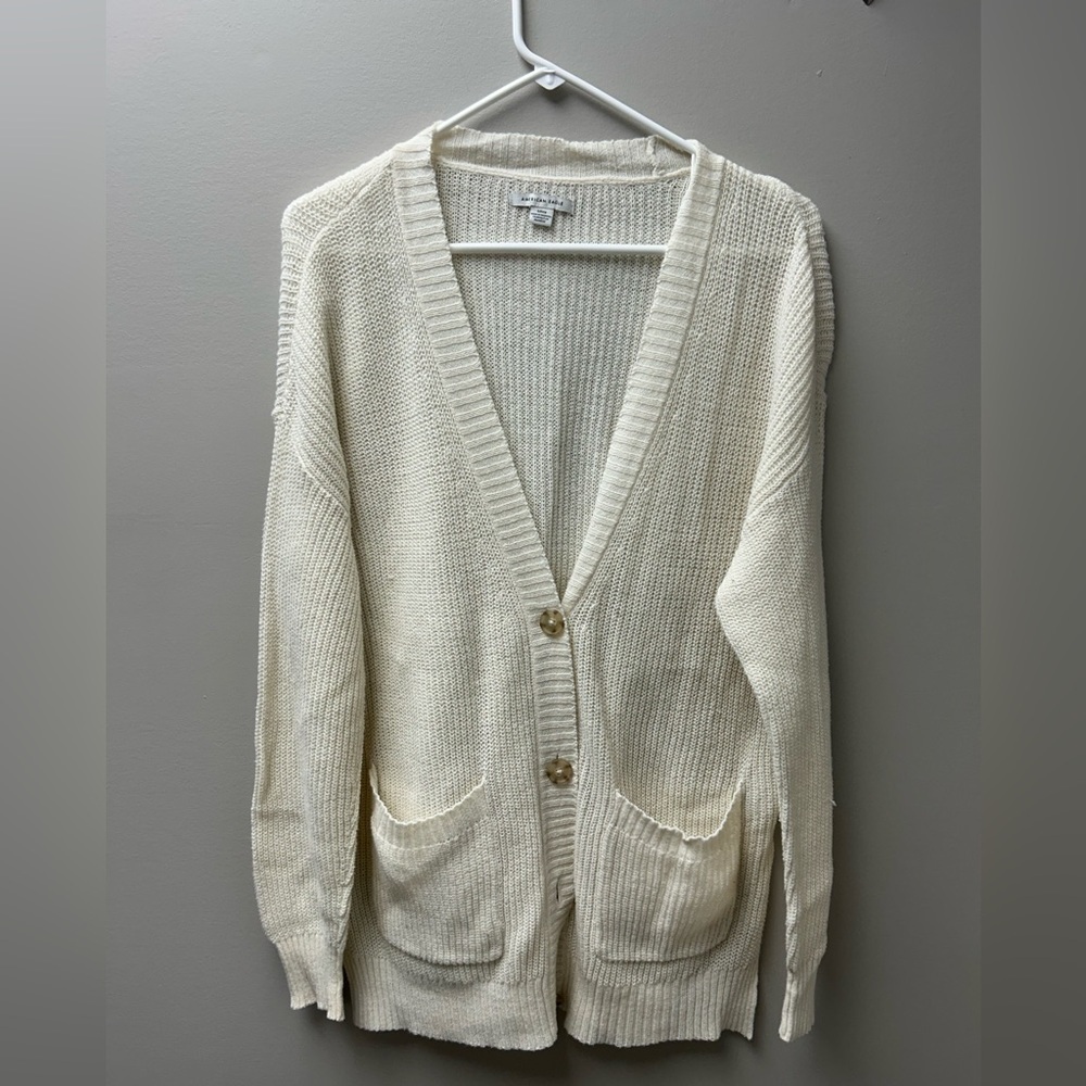 American Eagle‎ Cream Button Up Cardigan